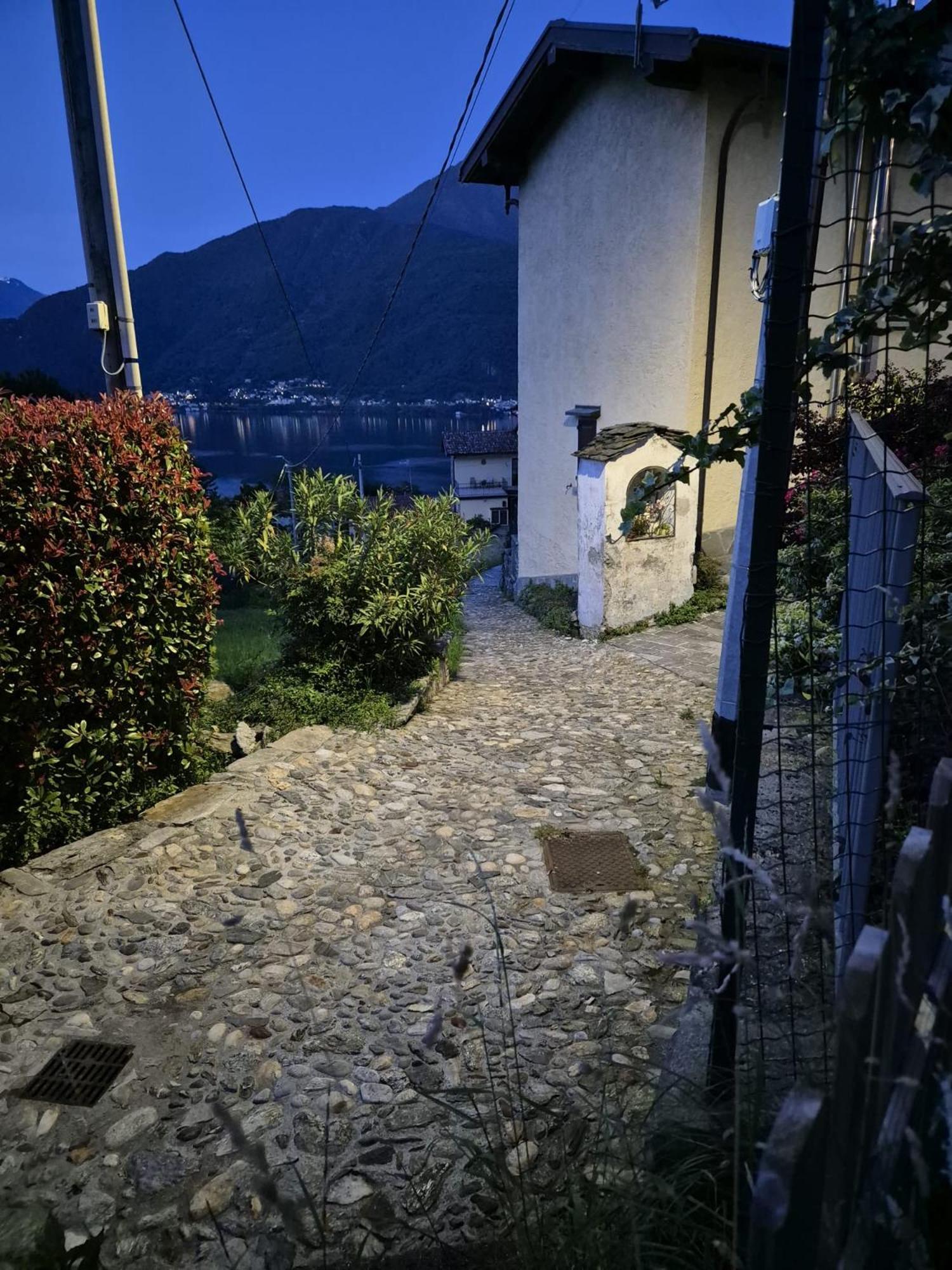 Villetta Con Giardino Privato Cremia Екстериор снимка